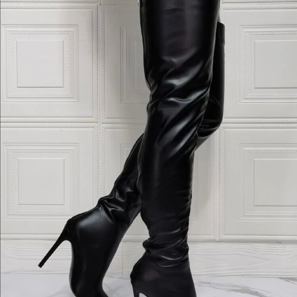 Brand new black leather boots - Picture 2 of 3